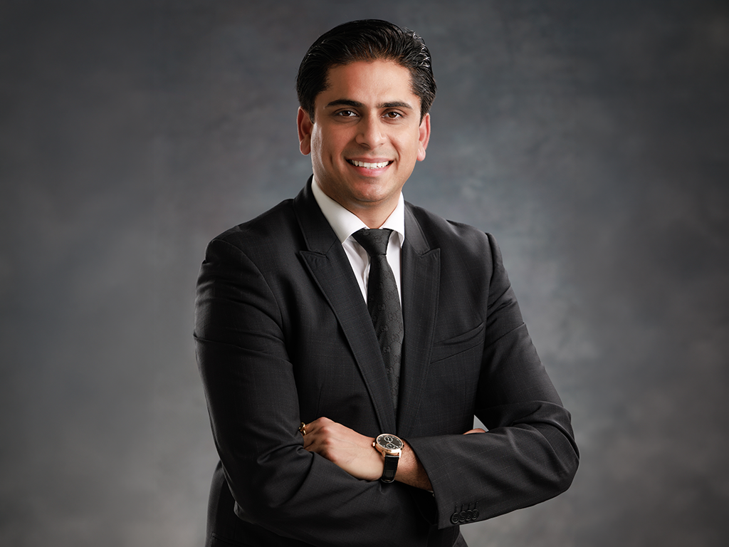 Dr. Devan Dalla, DDS